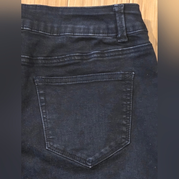 Maurcies Classic Black Jeans - Picture 7 of 7